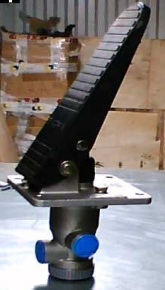 Педаль тормоза с клапаном XGMA XG932